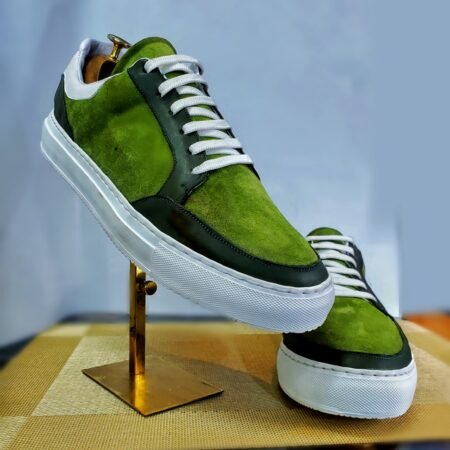 Low-Top Sneakers - Green