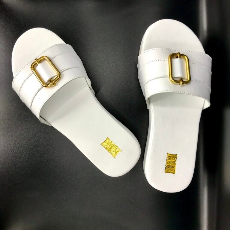 Round-Toe Platform Slides